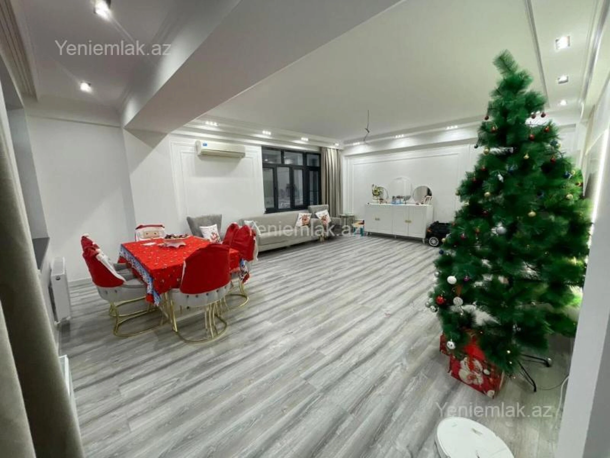 Satılır 3 otaqlı yeni tikili 154 m²