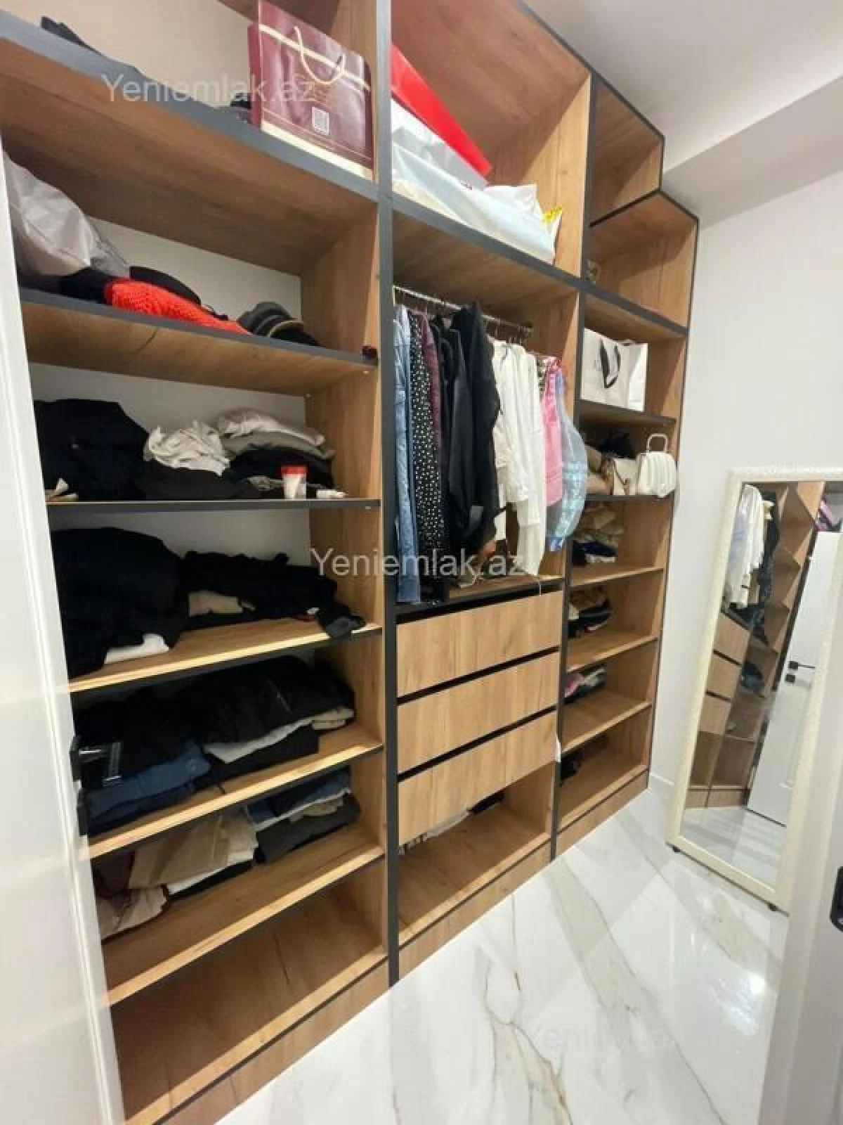 Satılır 3 otaqlı yeni tikili 154 m²