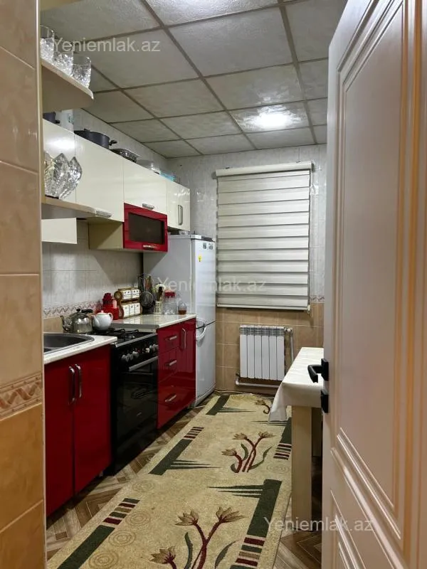 Satılır 3 otaqlı köhnə tikili 70 m²