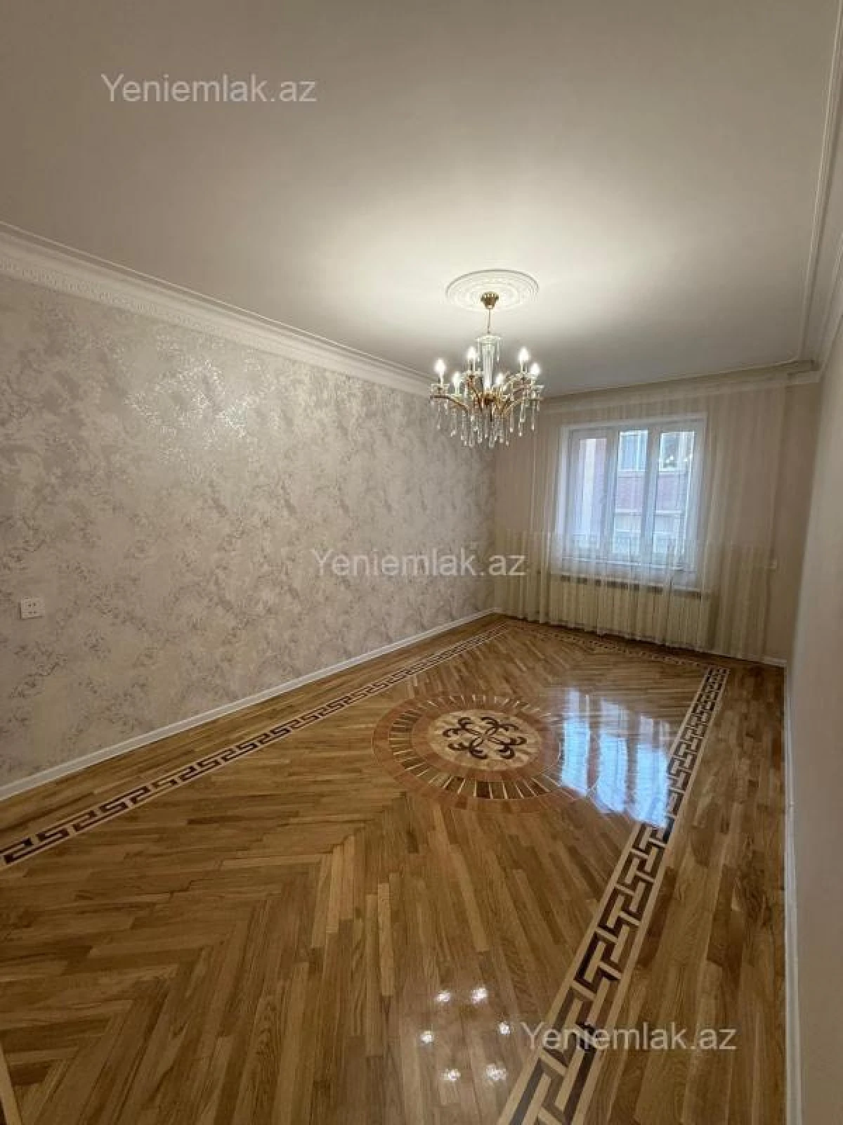 Satılır 2 otaqlı köhnə tikili 75 m²
