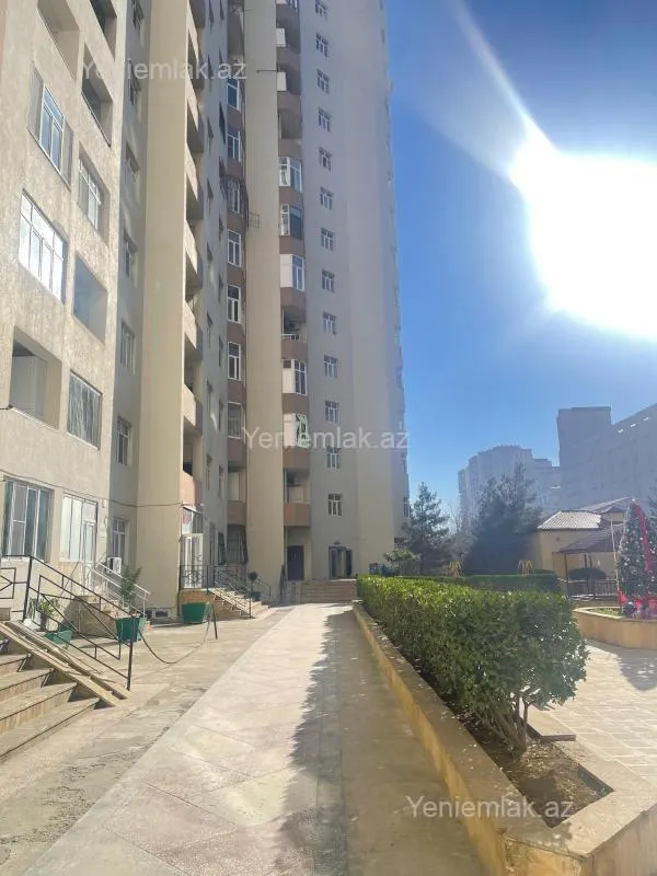 Satılır 2 otaqlı yeni tikili 72 m²