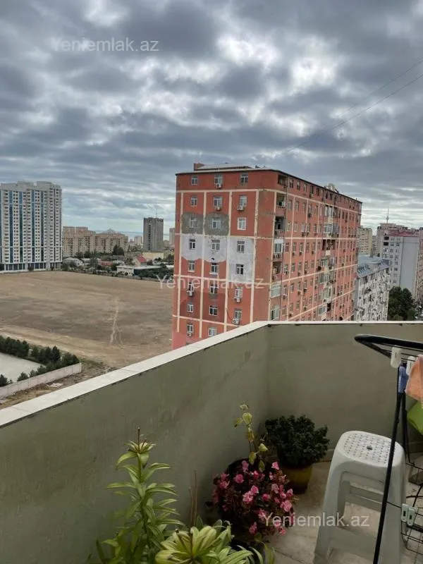 Satılır 2 otaqlı yeni tikili 72 m²