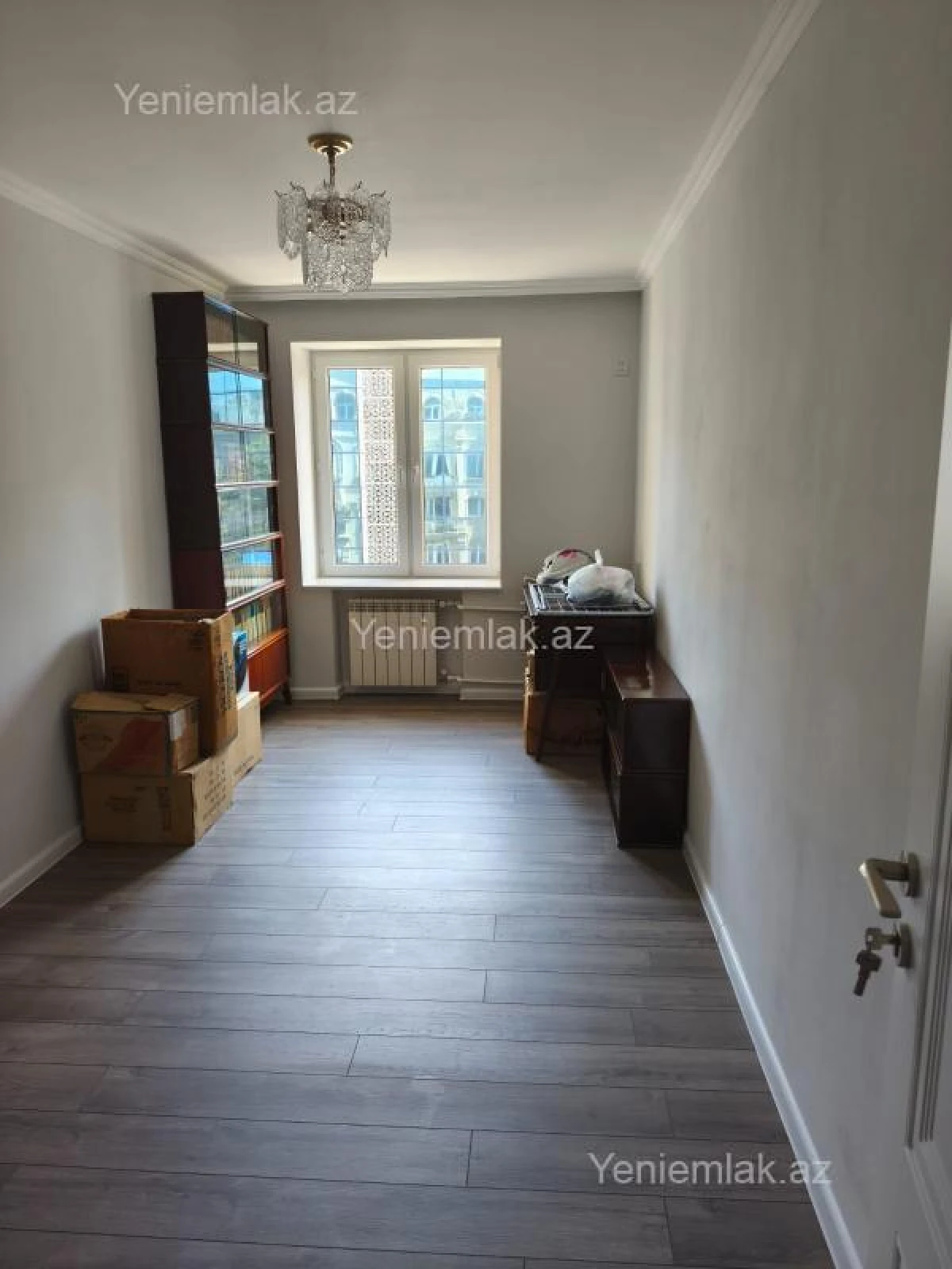 Satılır 3 otaqlı köhnə tikili 80 m²