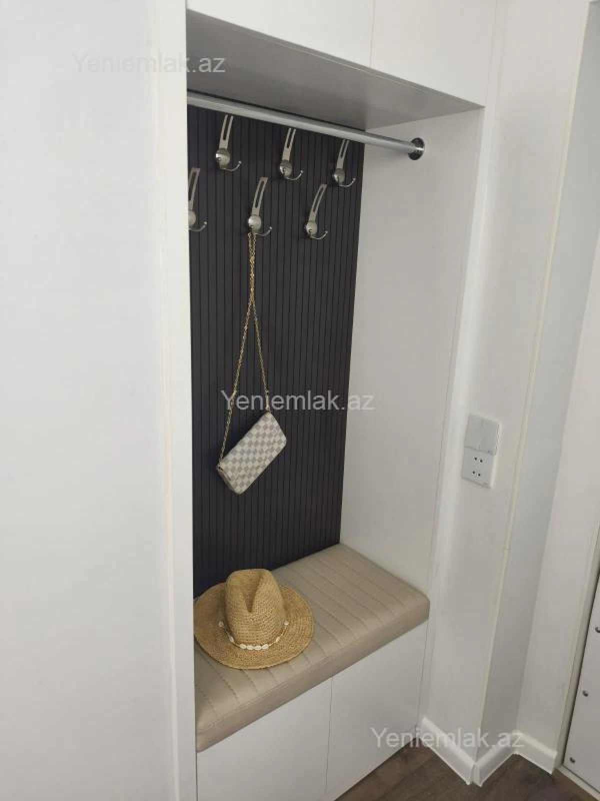 Satılır 3 otaqlı köhnə tikili 80 m²