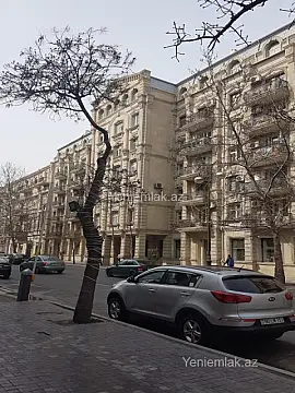 Satılır 3 otaqlı köhnə tikili 80 m² — Bakı, Səbail 3 otaq 80.00 m²