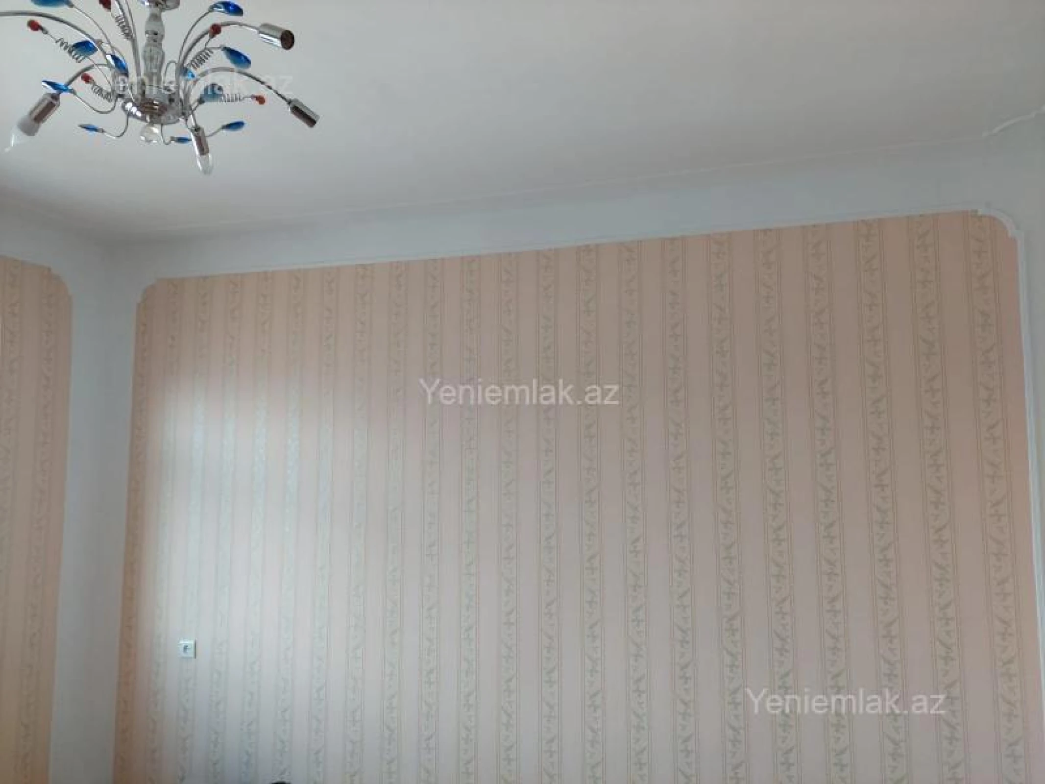 Satılır 4 otaqlı köhnə tikili 100 m²