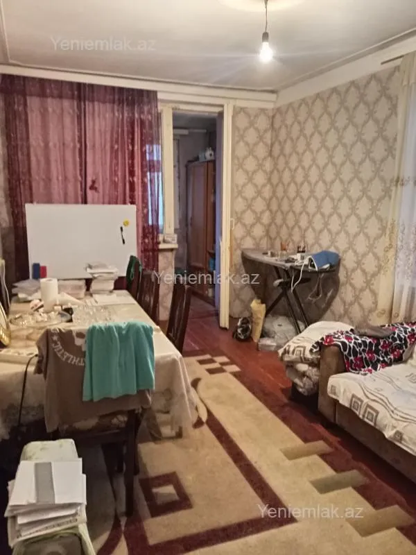 Satılır 1 otaqlı köhnə tikili 36 m²
