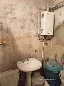 Satılır 1 otaqlı köhnə tikili 36 m²