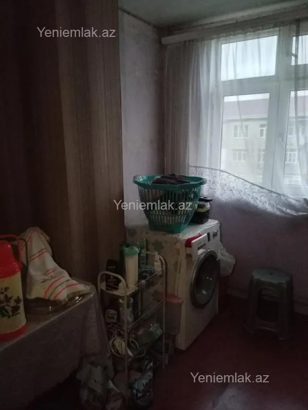Satılır 1 otaqlı köhnə tikili 36 m²