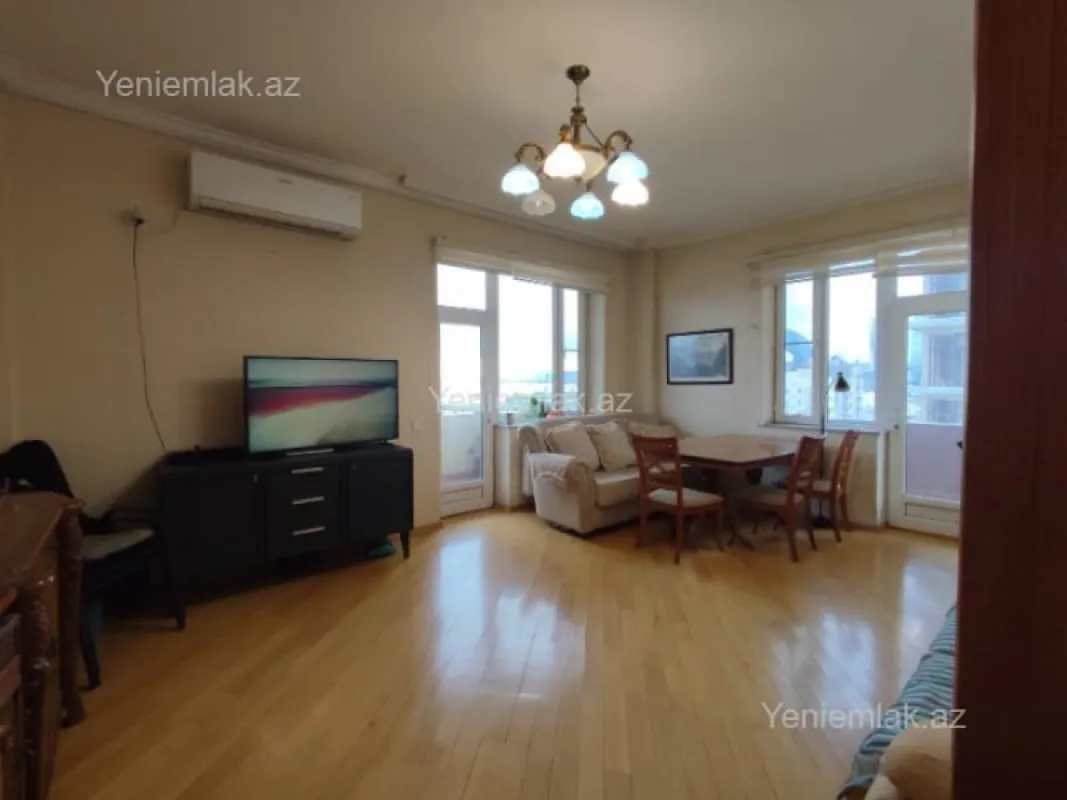 Satılır 3 otaqlı yeni tikili 120 m²