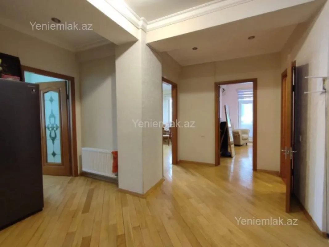 Satılır 3 otaqlı yeni tikili 120 m²