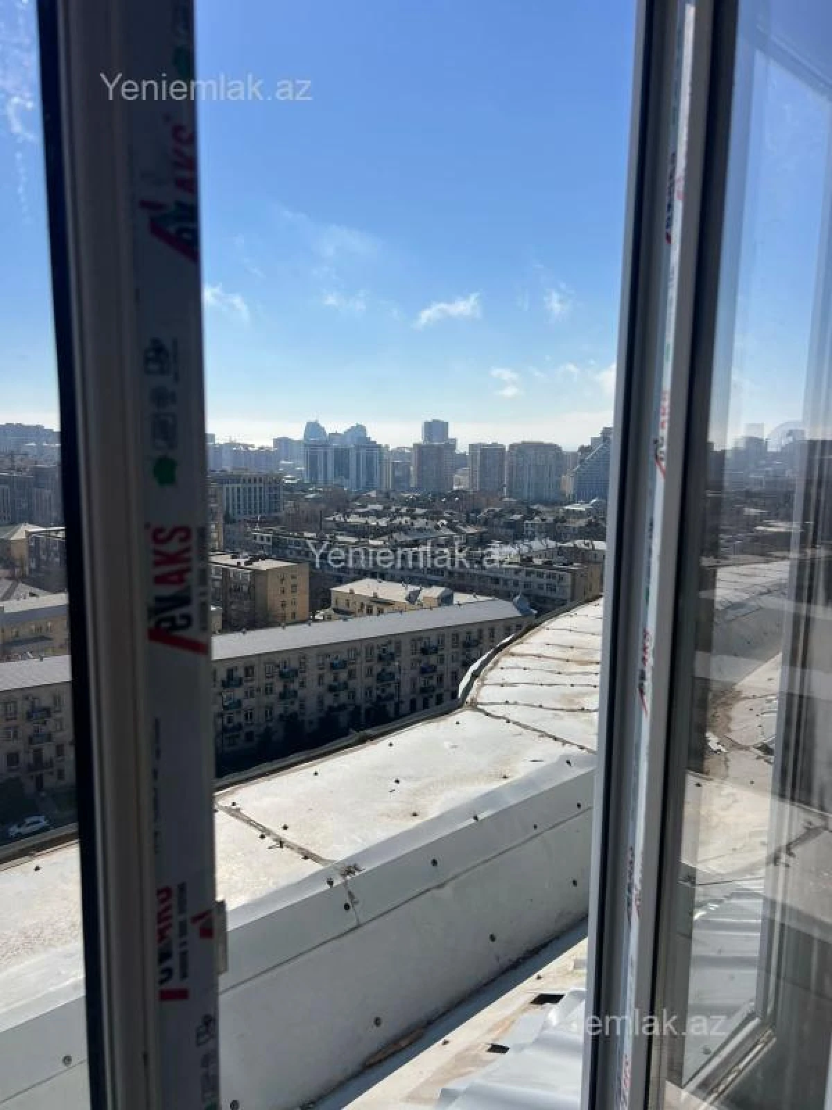 Satılır 3 otaqlı yeni tikili 75 m²