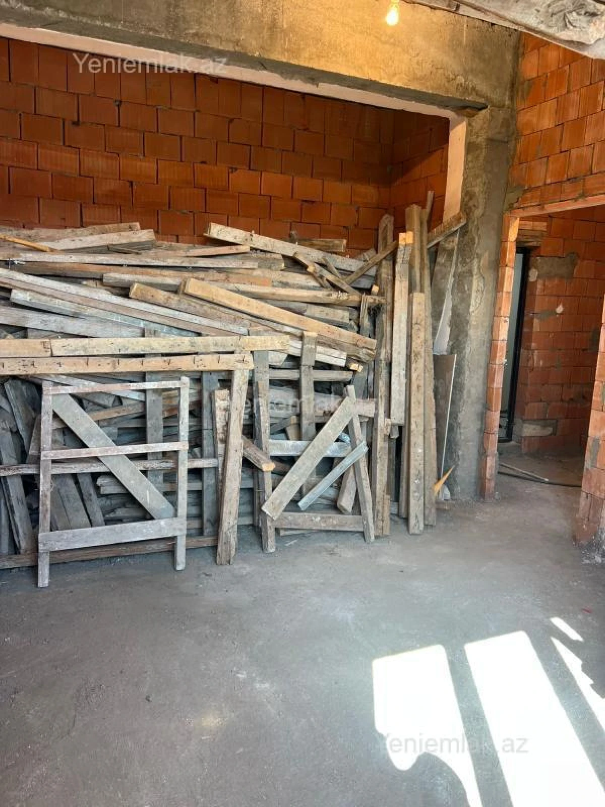 Satılır 3 otaqlı yeni tikili 75 m²