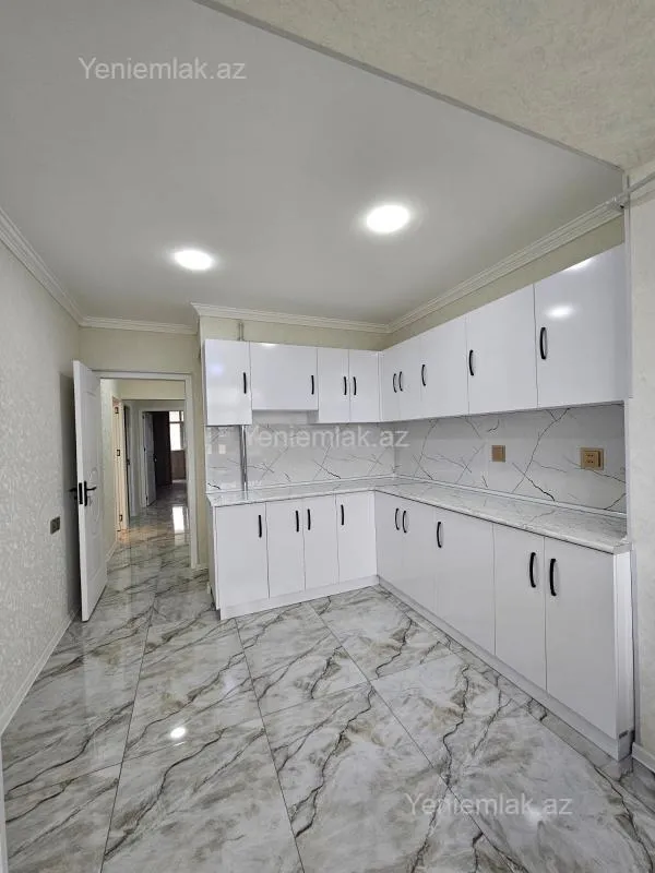 Satılır 3 otaqlı köhnə tikili 75 m²