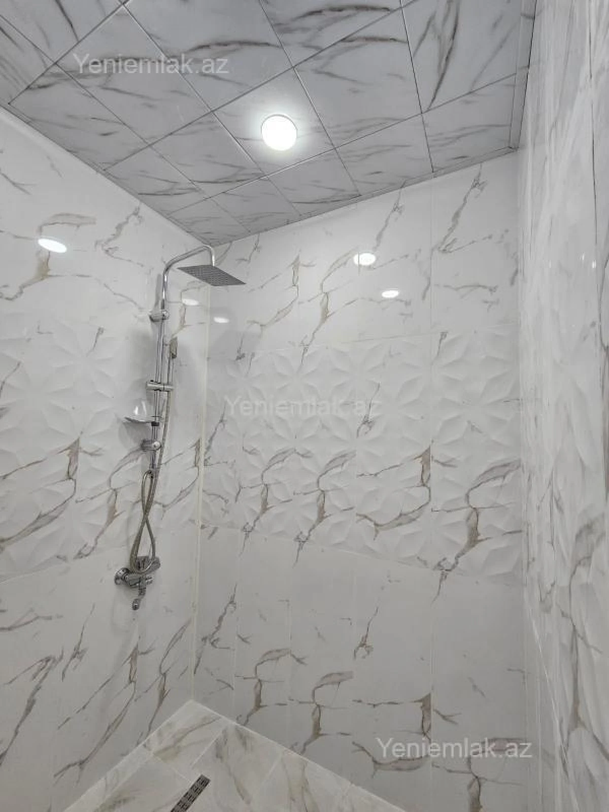 Satılır 3 otaqlı köhnə tikili 75 m²