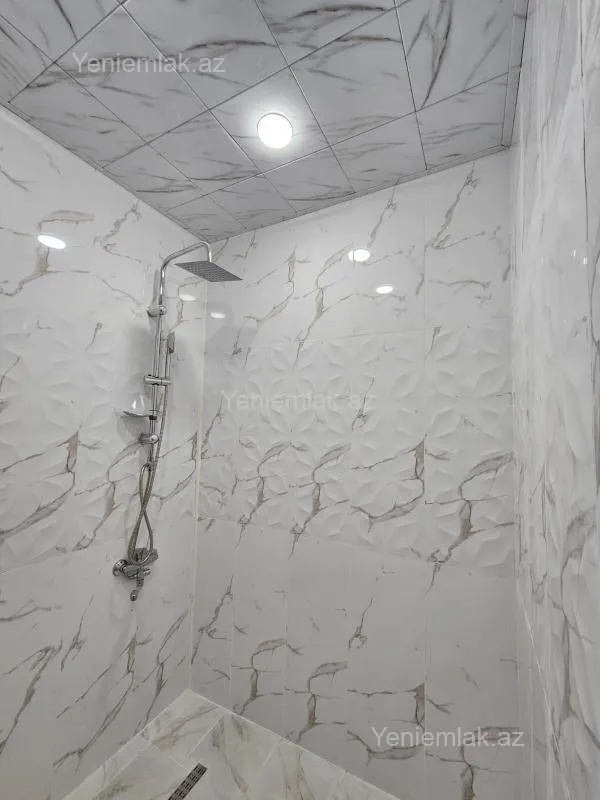 Satılır 3 otaqlı köhnə tikili 75 m²