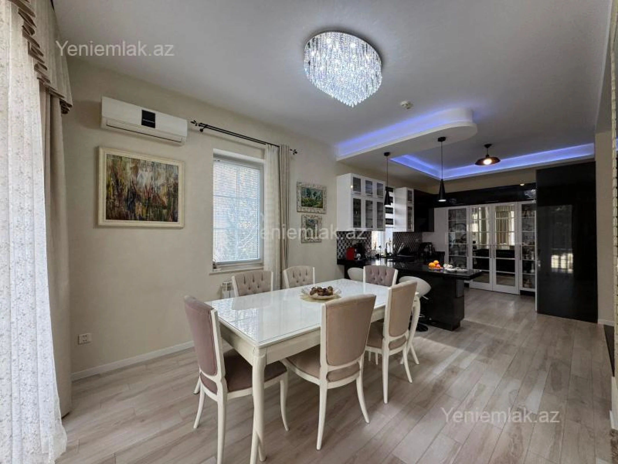 Satılır 5 otaqlı həyət evi 450 m²