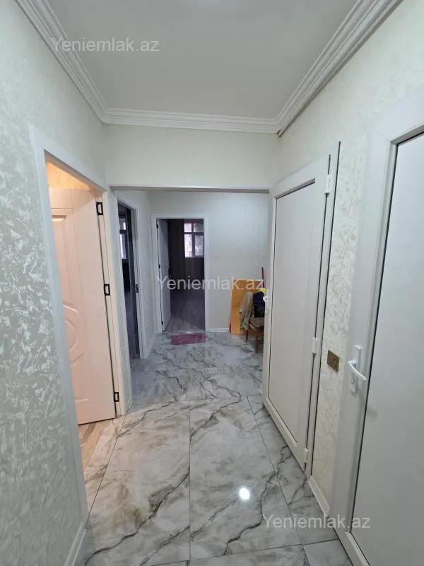 Satılır 3 otaqlı köhnə tikili 80 m²