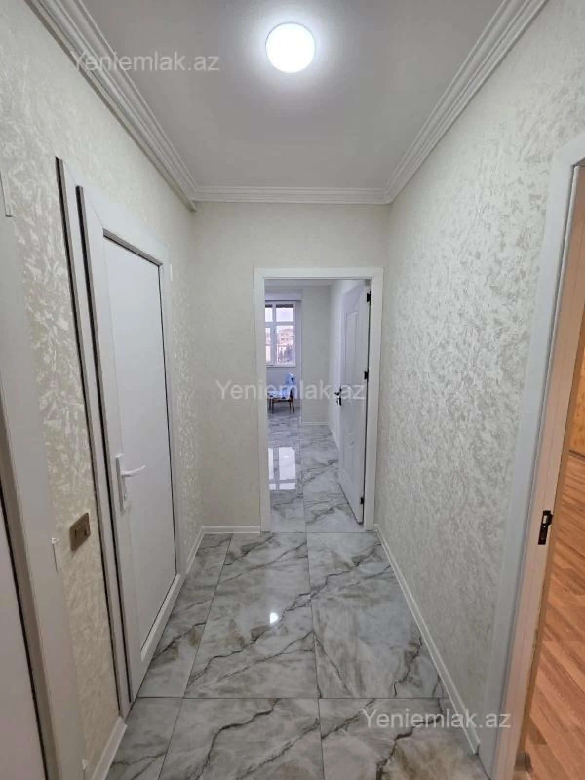 Satılır 3 otaqlı köhnə tikili 80 m²