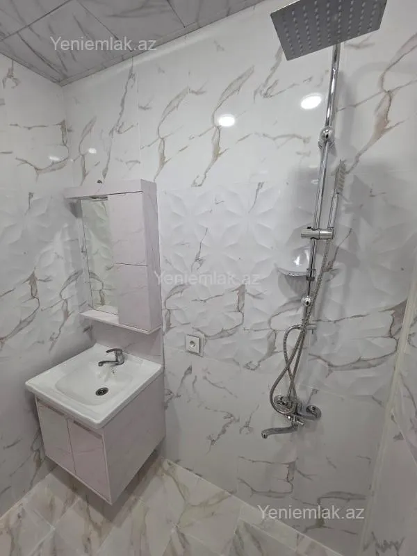 Satılır 3 otaqlı köhnə tikili 80 m²