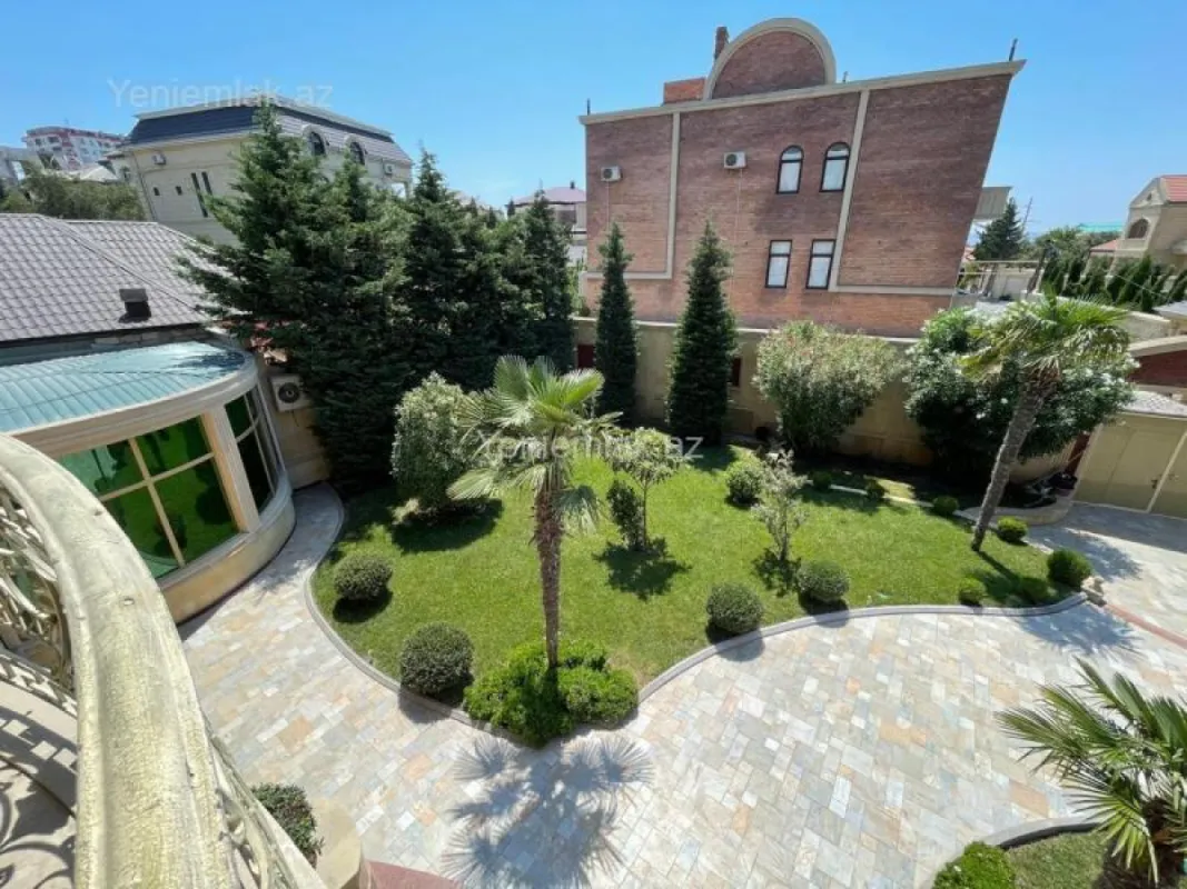 Satılır 6 otaqlı həyət evi 1000 m²