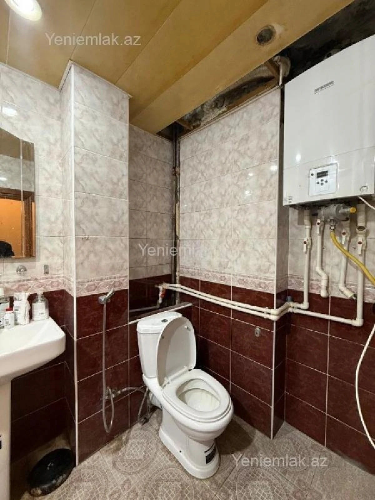 Satılır 3 otaqlı köhnə tikili 90 m²