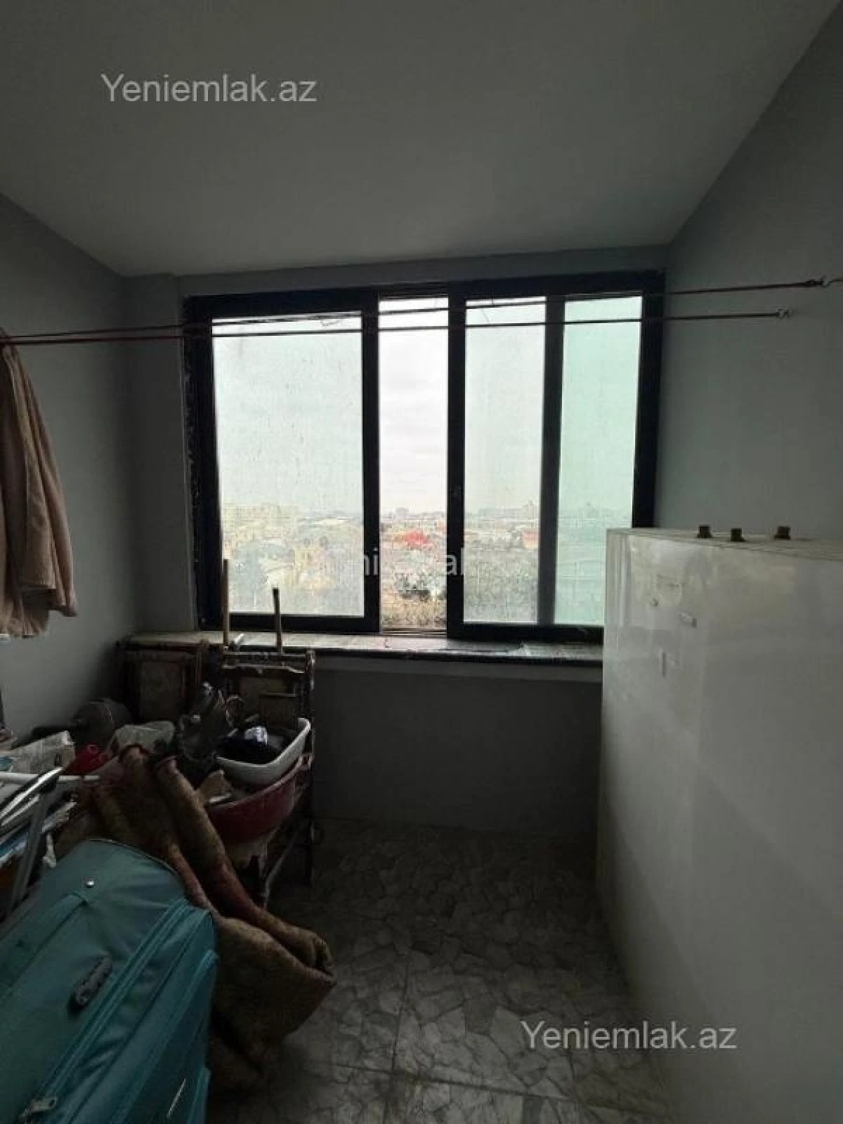 Satılır 3 otaqlı köhnə tikili 90 m²