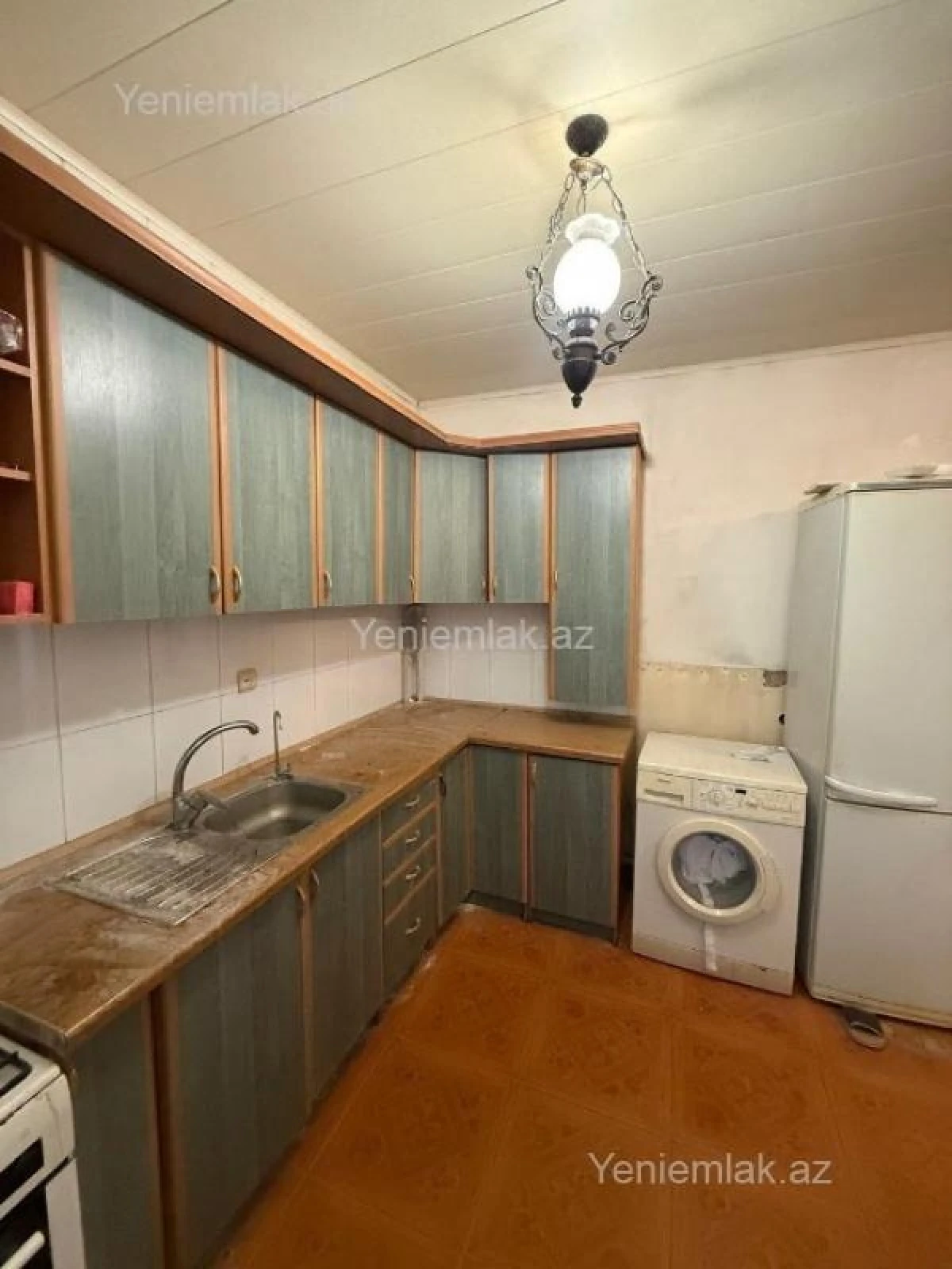 Satılır 3 otaqlı köhnə tikili 90 m²