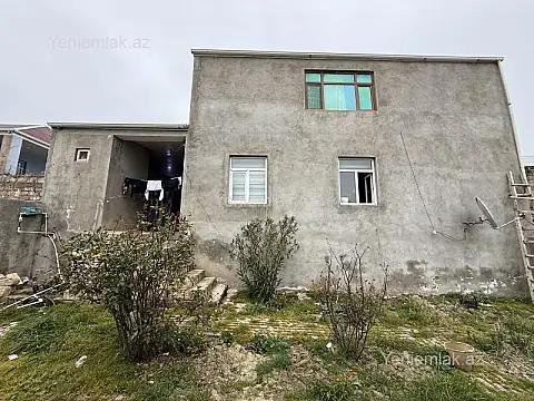 Satılır 7 otaqlı həyət evi 180 m²