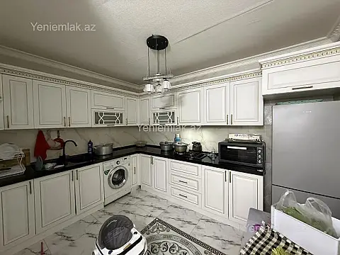 Satılır 7 otaqlı həyət evi 180 m²