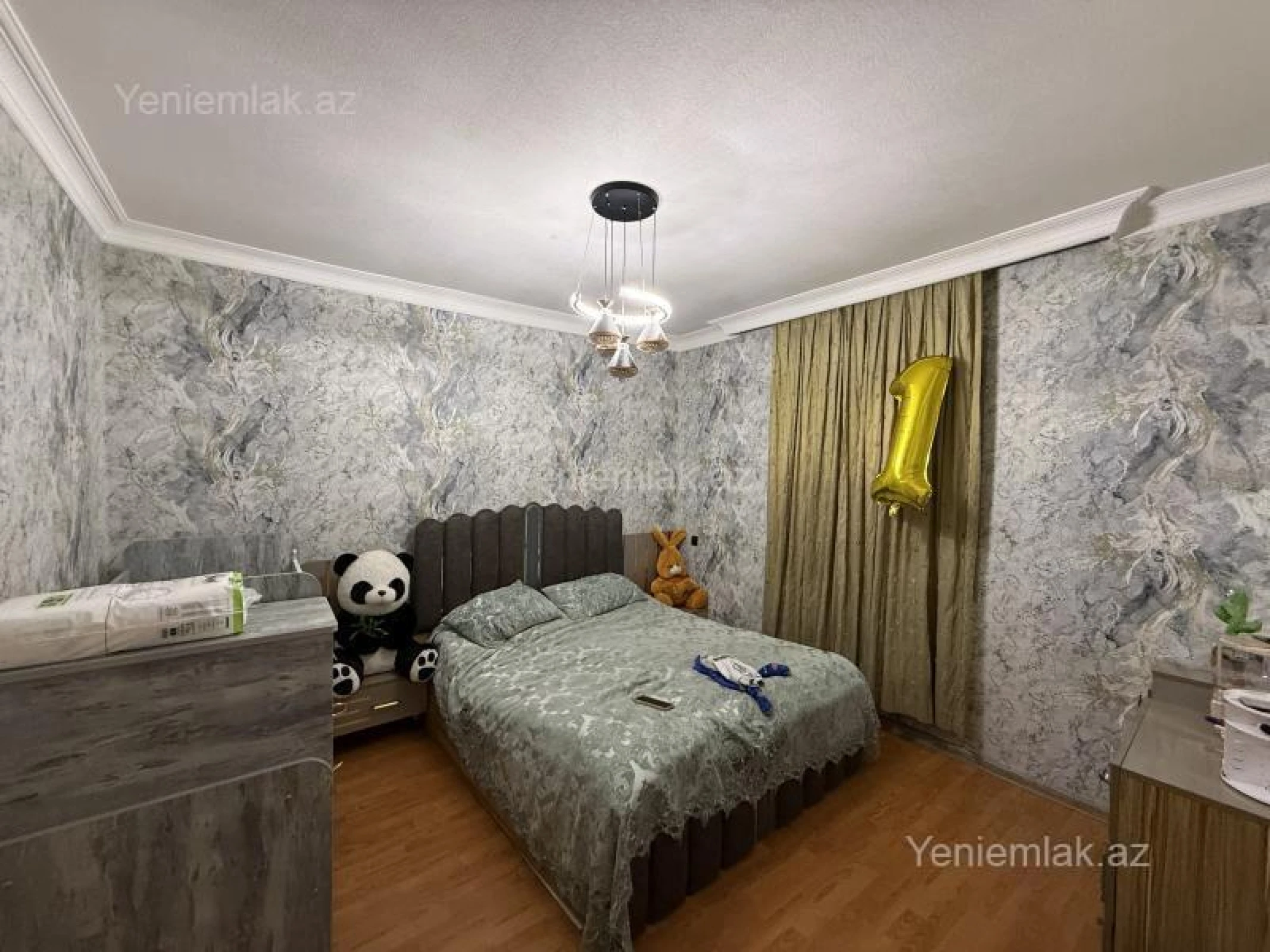 Satılır 7 otaqlı həyət evi 180 m²
