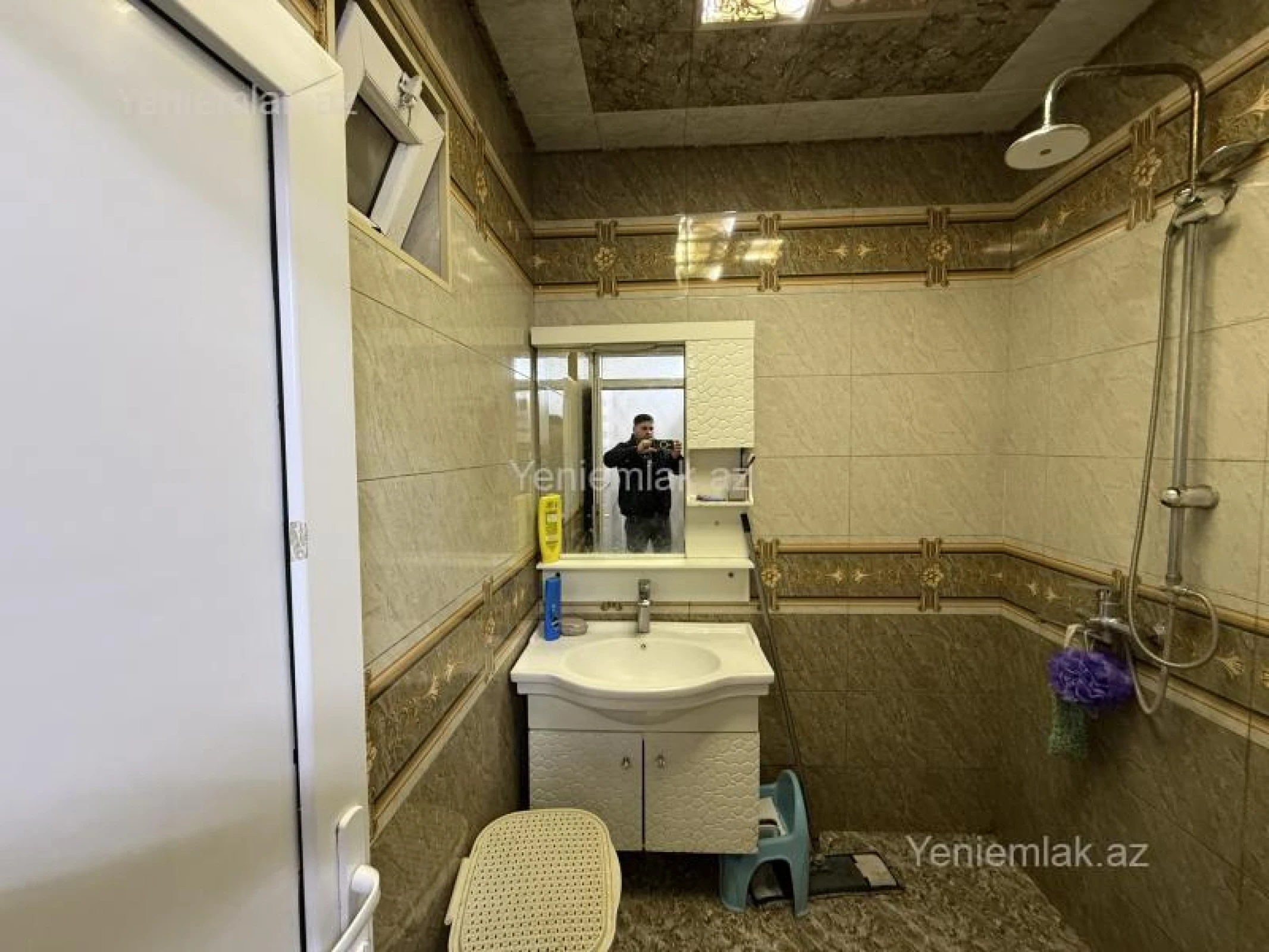 Satılır 7 otaqlı həyət evi 180 m²