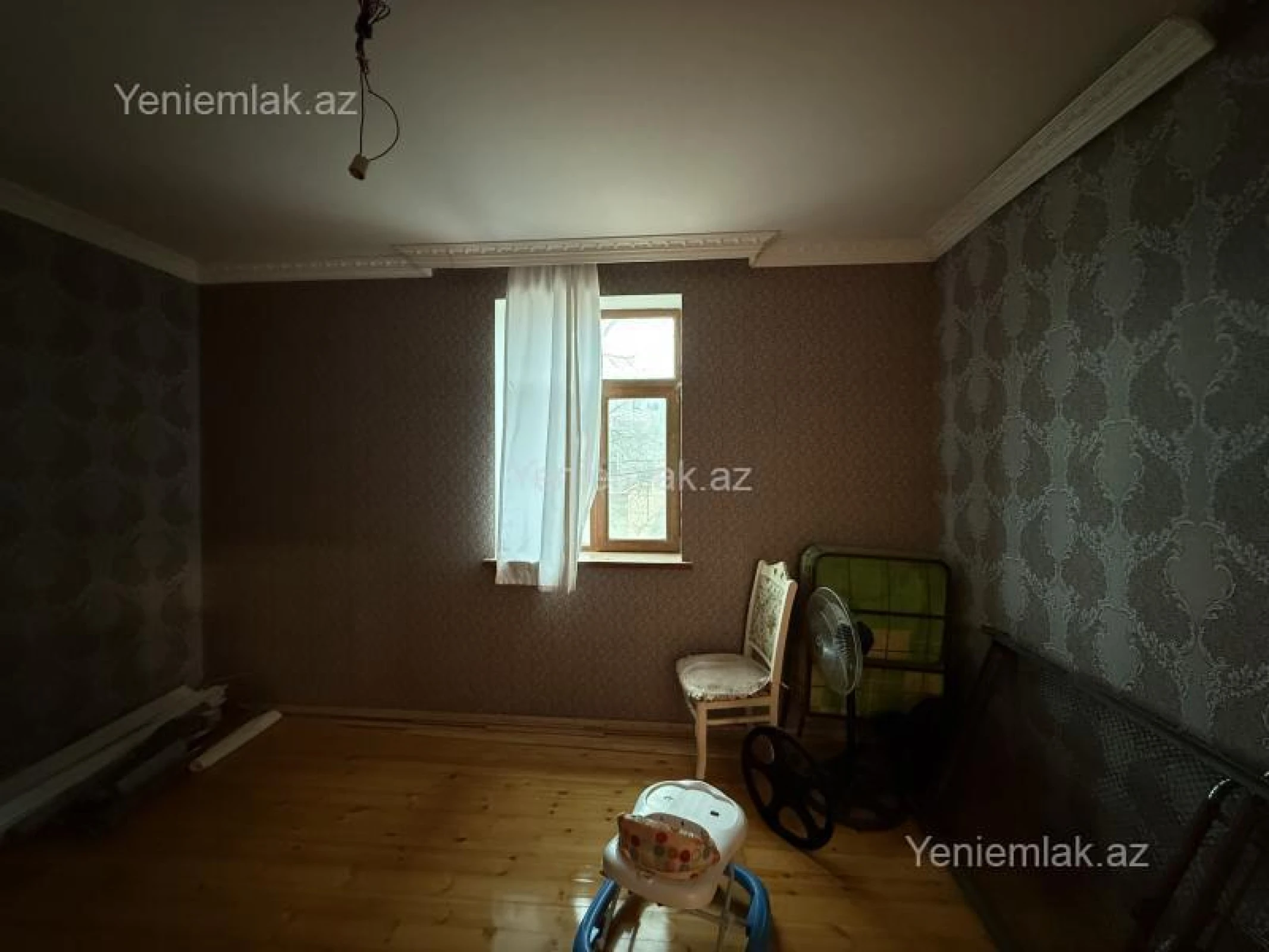 Satılır 7 otaqlı həyət evi 180 m²