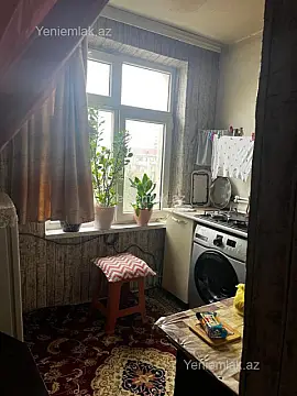 Satılır 1 otaqlı köhnə tikili 33 m²