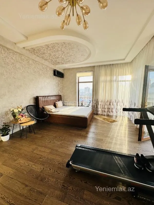 Satılır 5 otaqlı yeni tikili 210 m²