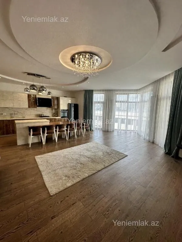 Satılır 5 otaqlı yeni tikili 210 m²