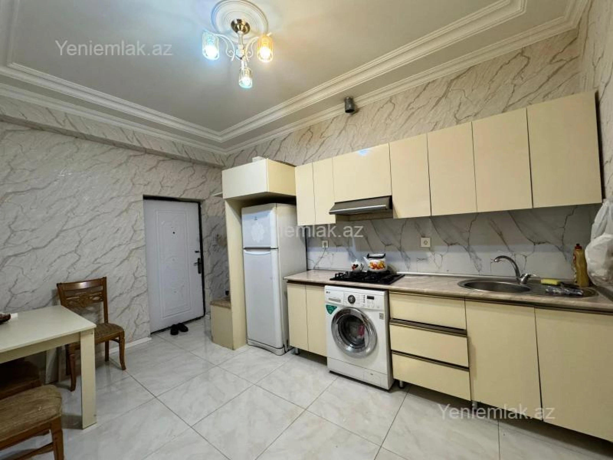 Satılır 3 otaqlı yeni tikili 75 m²