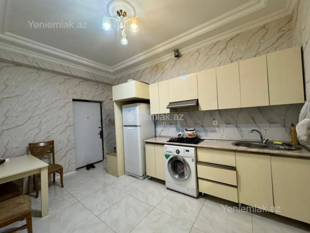 Satılır 3 otaqlı yeni tikili 75 m²