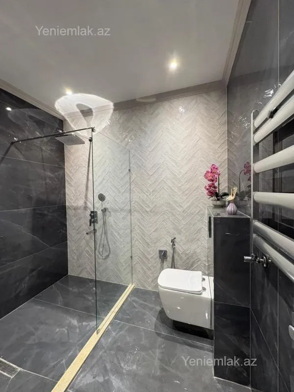 Satılır 2 otaqlı yeni tikili 69 m²