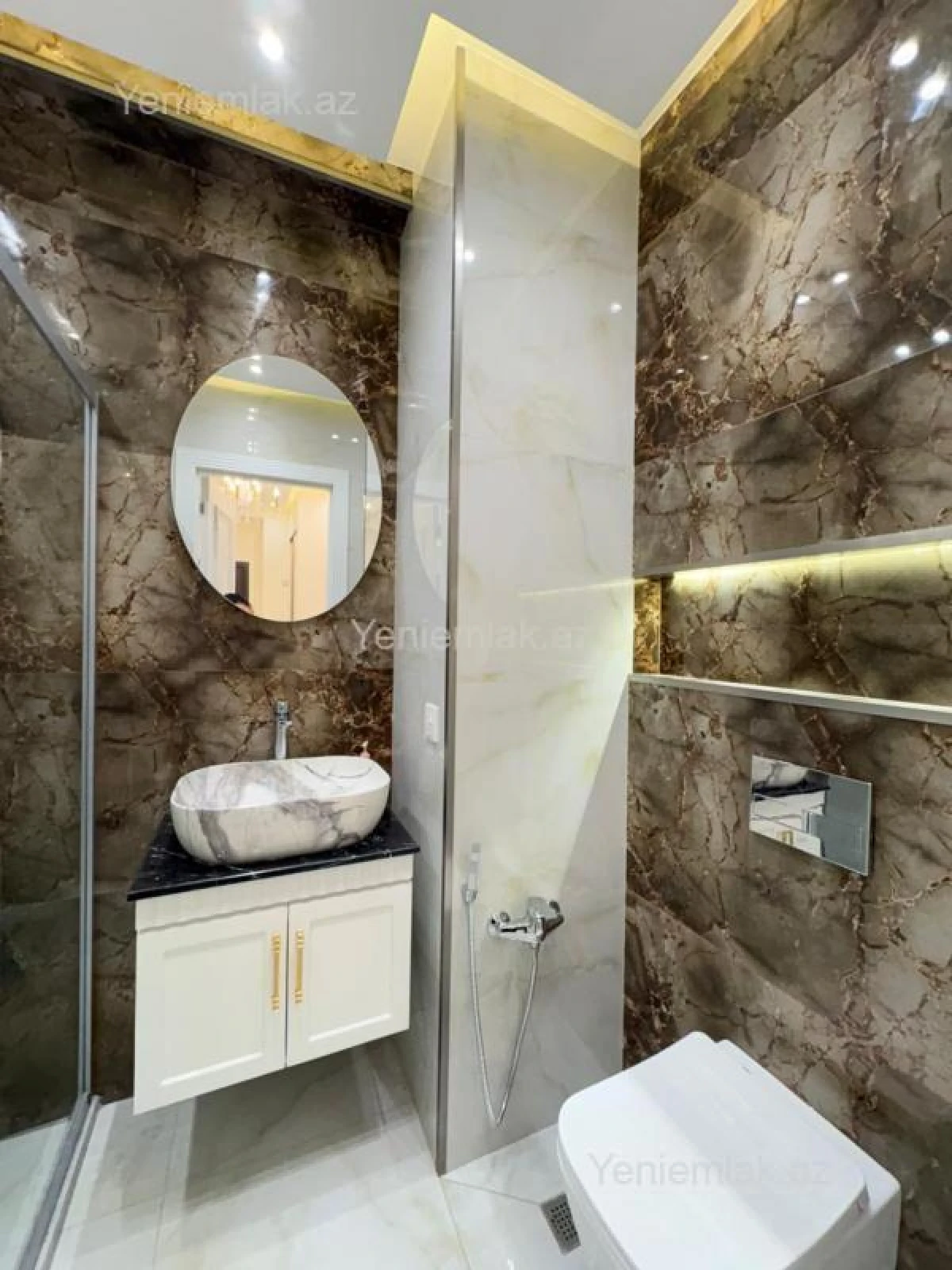 Satılır 3 otaqlı yeni tikili 100 m²