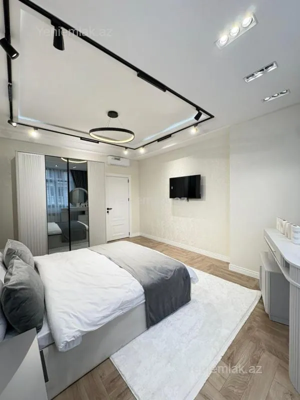 Satılır 3 otaqlı yeni tikili 112 m²