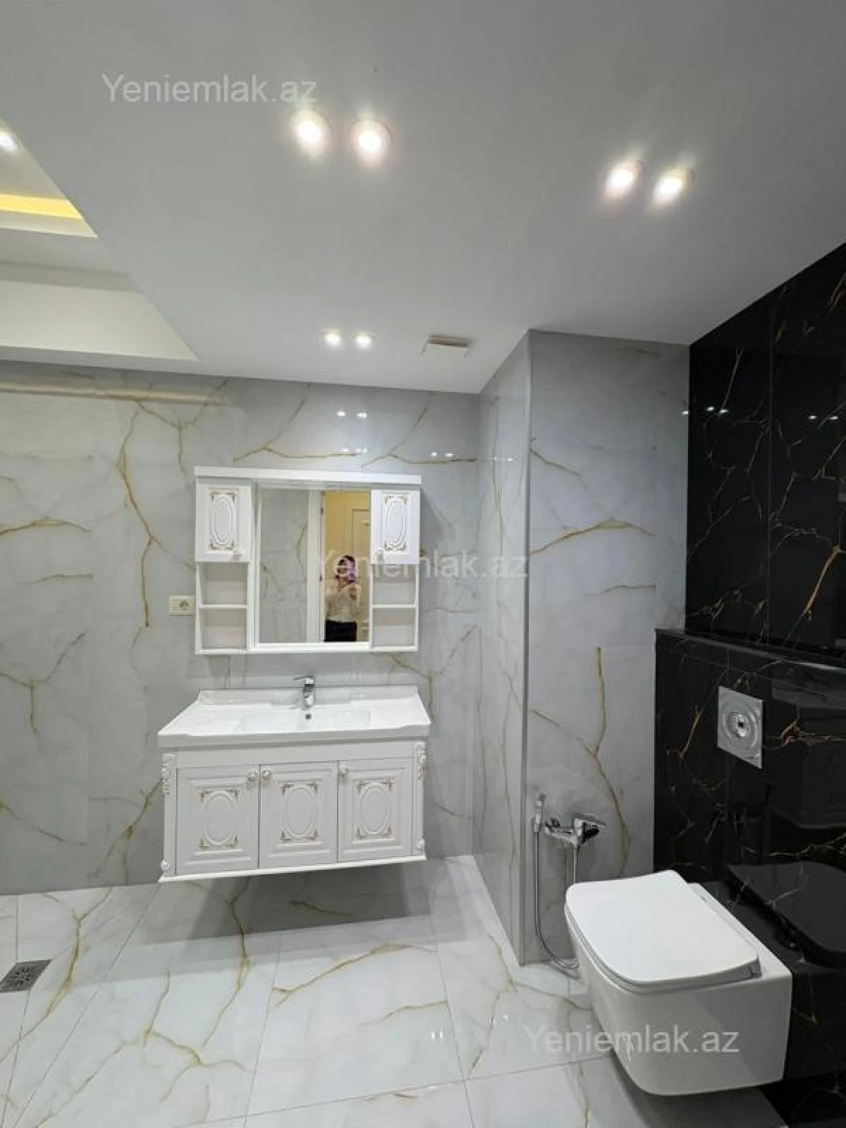 Satılır 4 otaqlı yeni tikili 220 m²