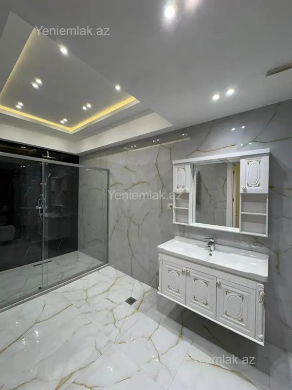 Satılır 4 otaqlı yeni tikili 220 m²