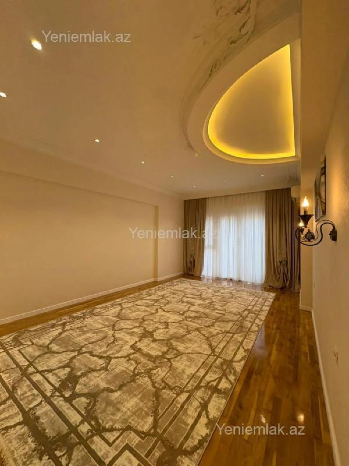 Satılır 4 otaqlı yeni tikili 220 m²
