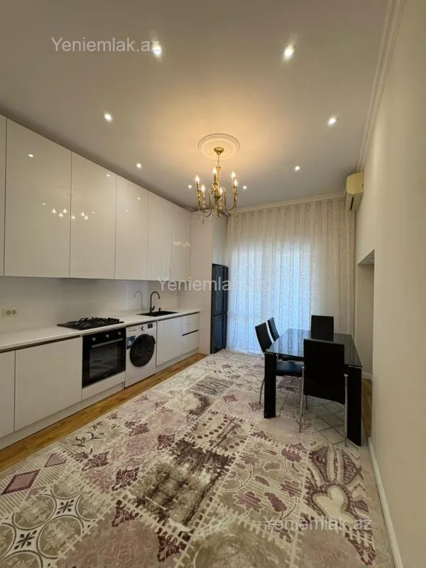 Satılır 4 otaqlı yeni tikili 220 m²