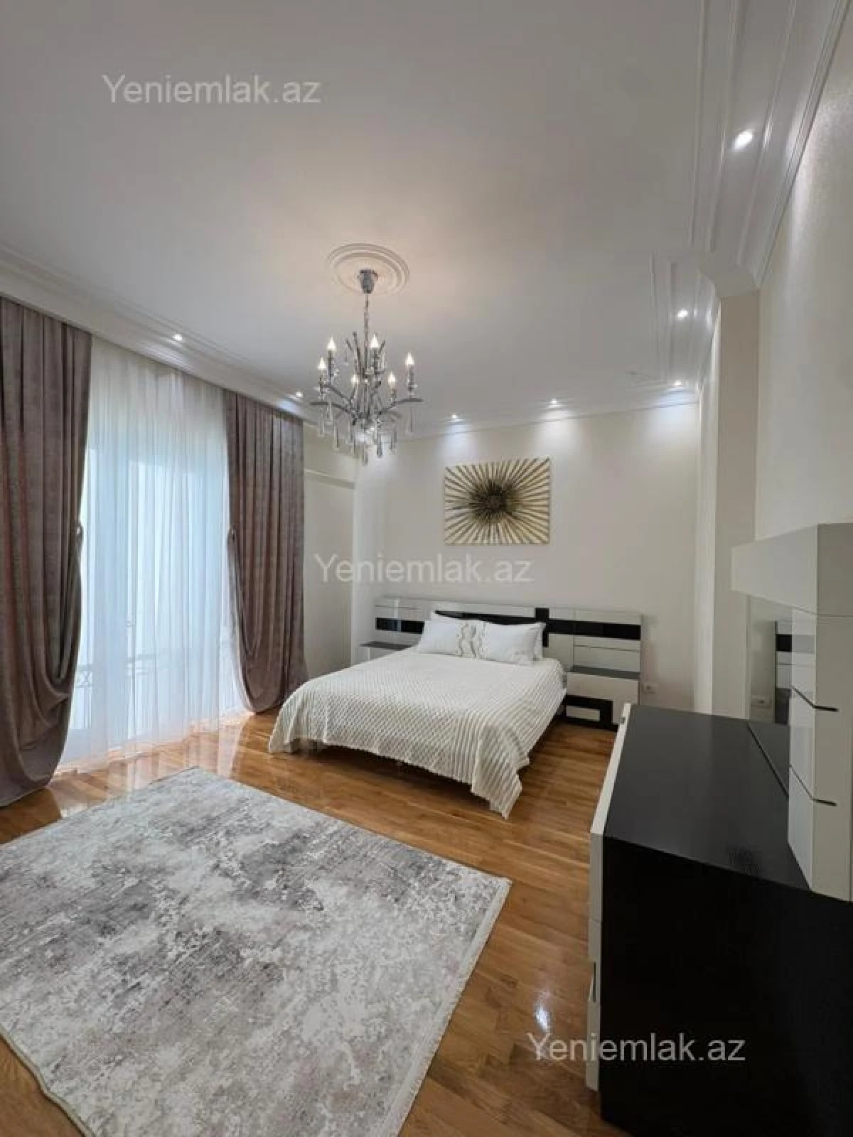 Satılır 4 otaqlı yeni tikili 220 m²