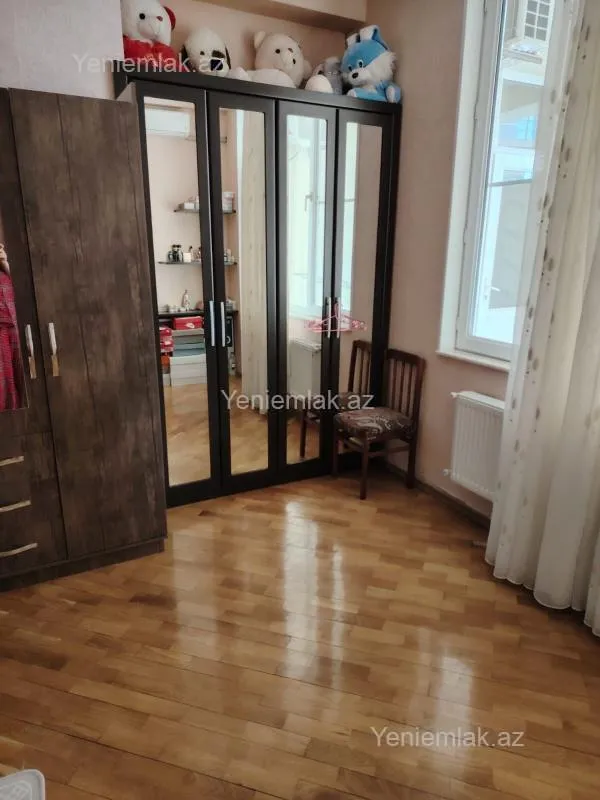 Satılır 3 otaqlı yeni tikili 105 m²