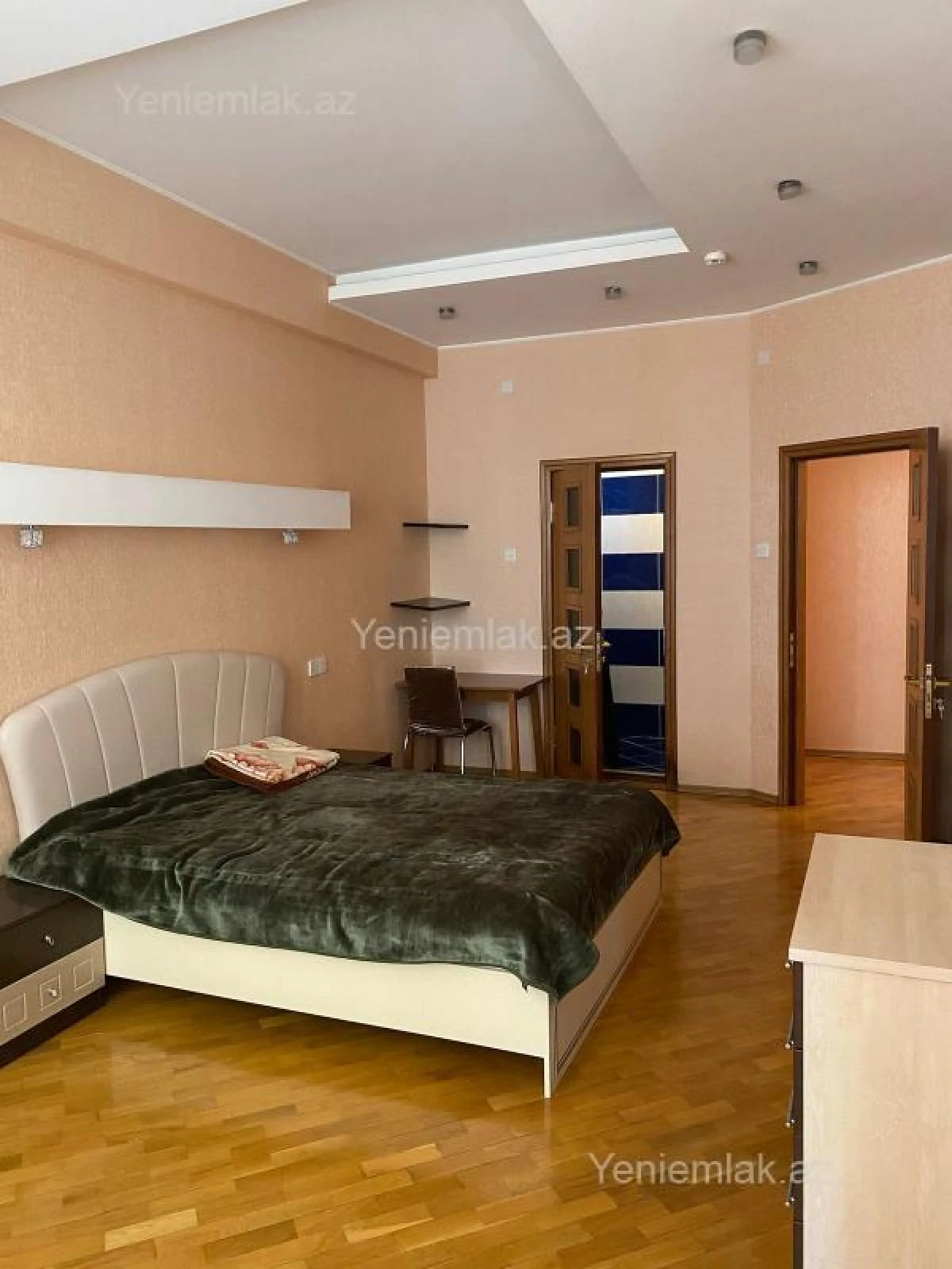 Satılır 3 otaqlı yeni tikili 105 m²