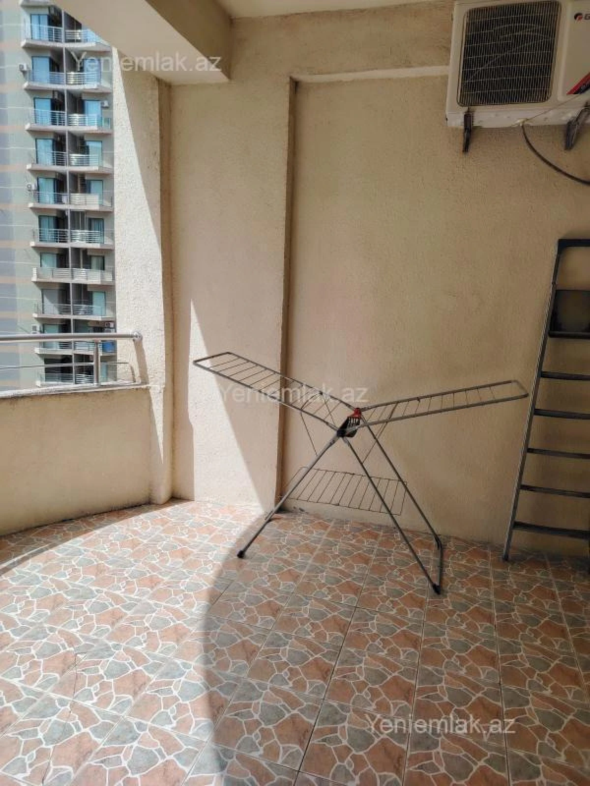 Satılır 3 otaqlı yeni tikili 105 m²