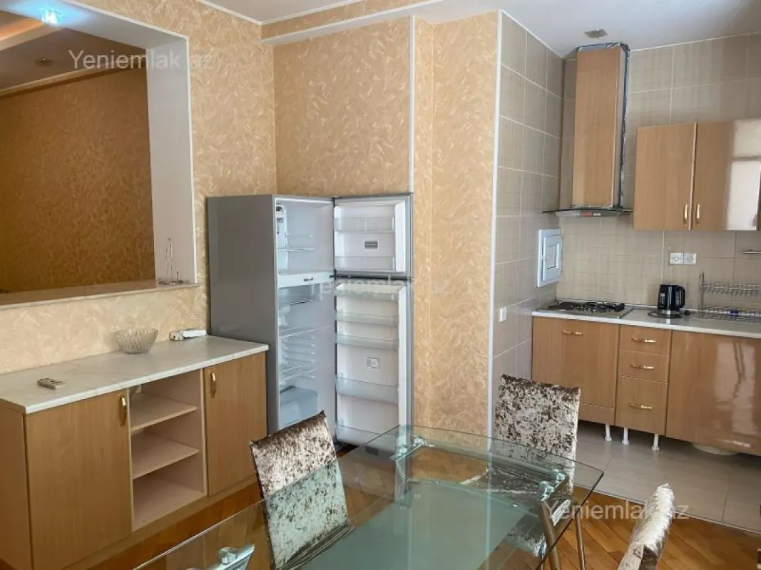 Satılır 3 otaqlı yeni tikili 105 m²